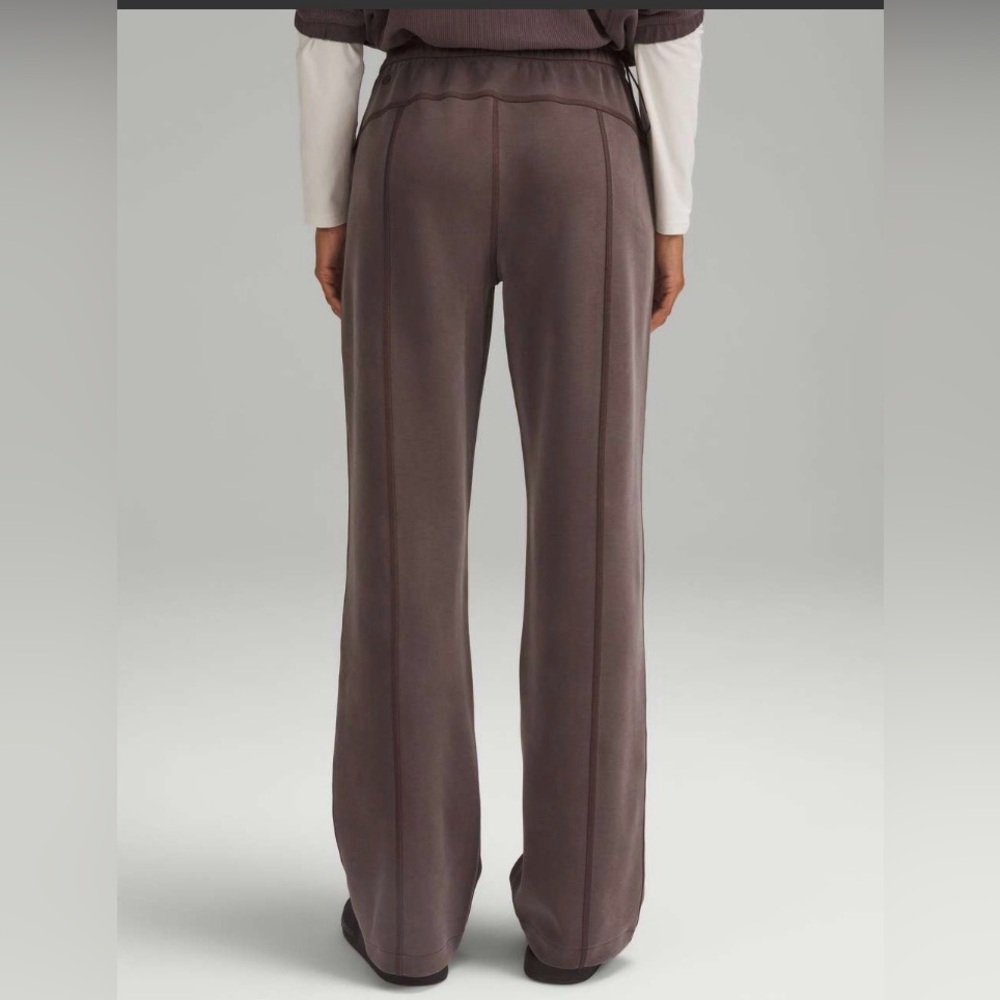Lululemon Softstreme Hi Rise Straight Leg Espresso Pants Size 10 28.25” Inseam